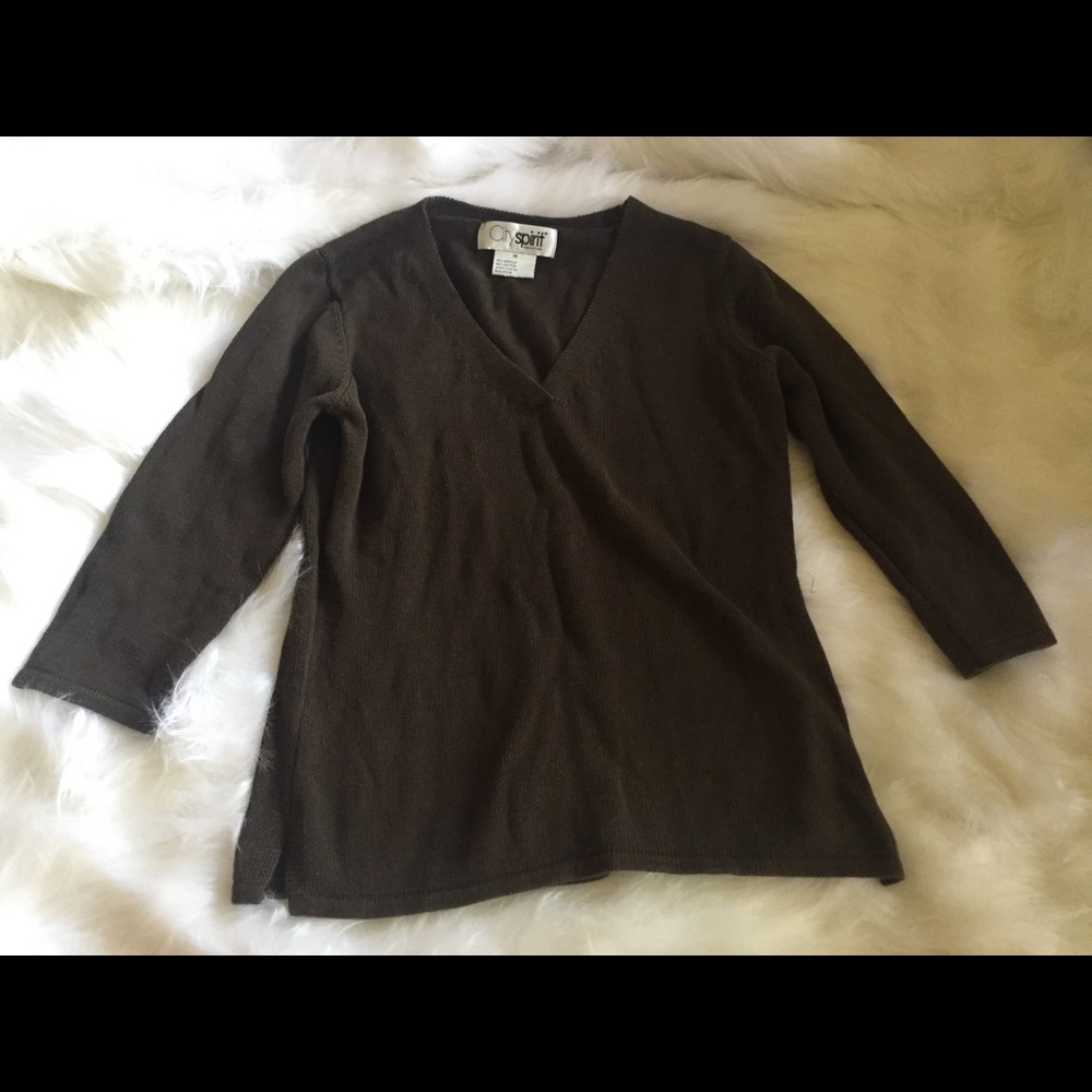 City Spirit V-Neck